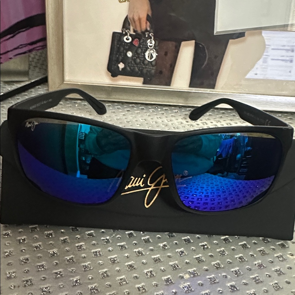 Maui Jim Red Sands - EUC - Picture 6 of 11